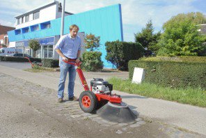 Hydraulische onkruidborstel