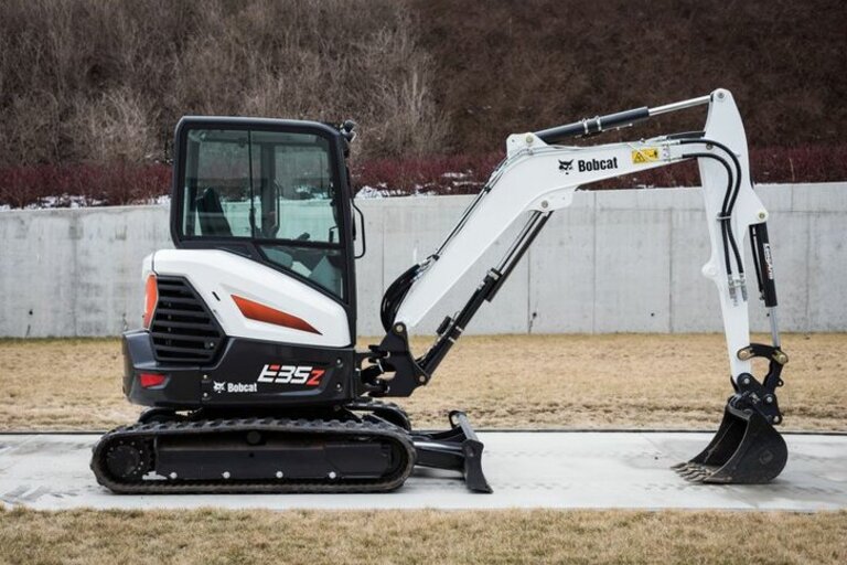 E35